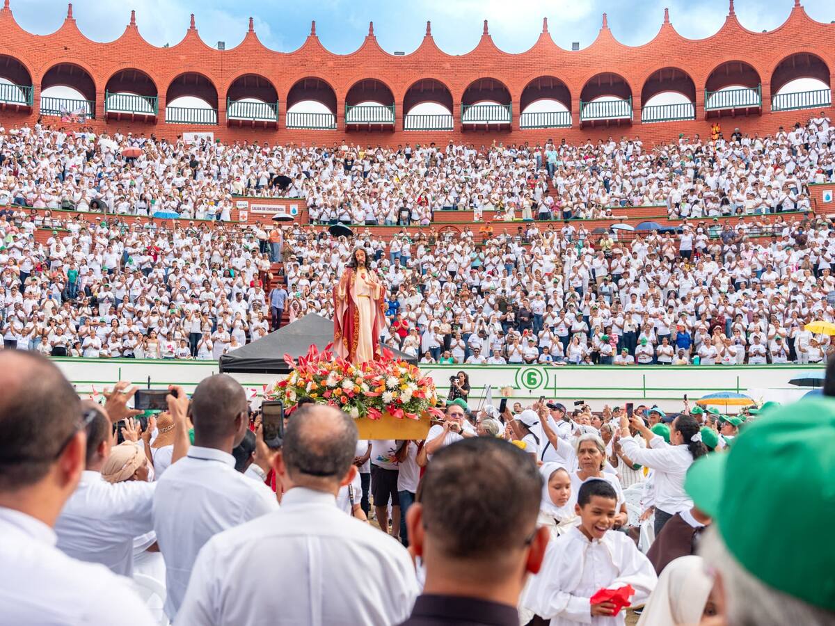 Fiesta arquidiocesana del cuerpo de cristo y jubileo de los ministerios en Cartagena