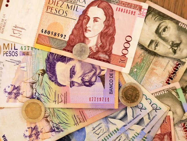 Dinero Colombia. 