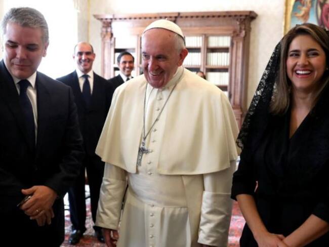 En sus manos está la unión de Colombia: Papa a Duque