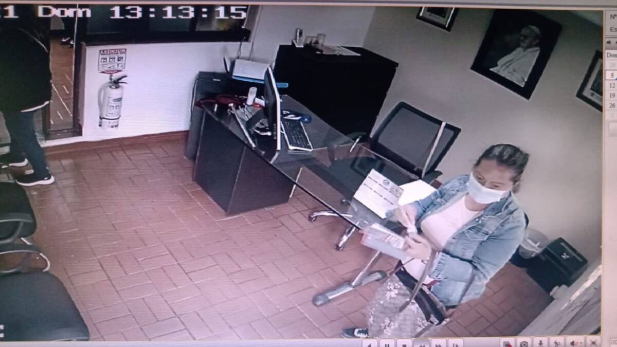 En plena eucaristía roban a ciudadana