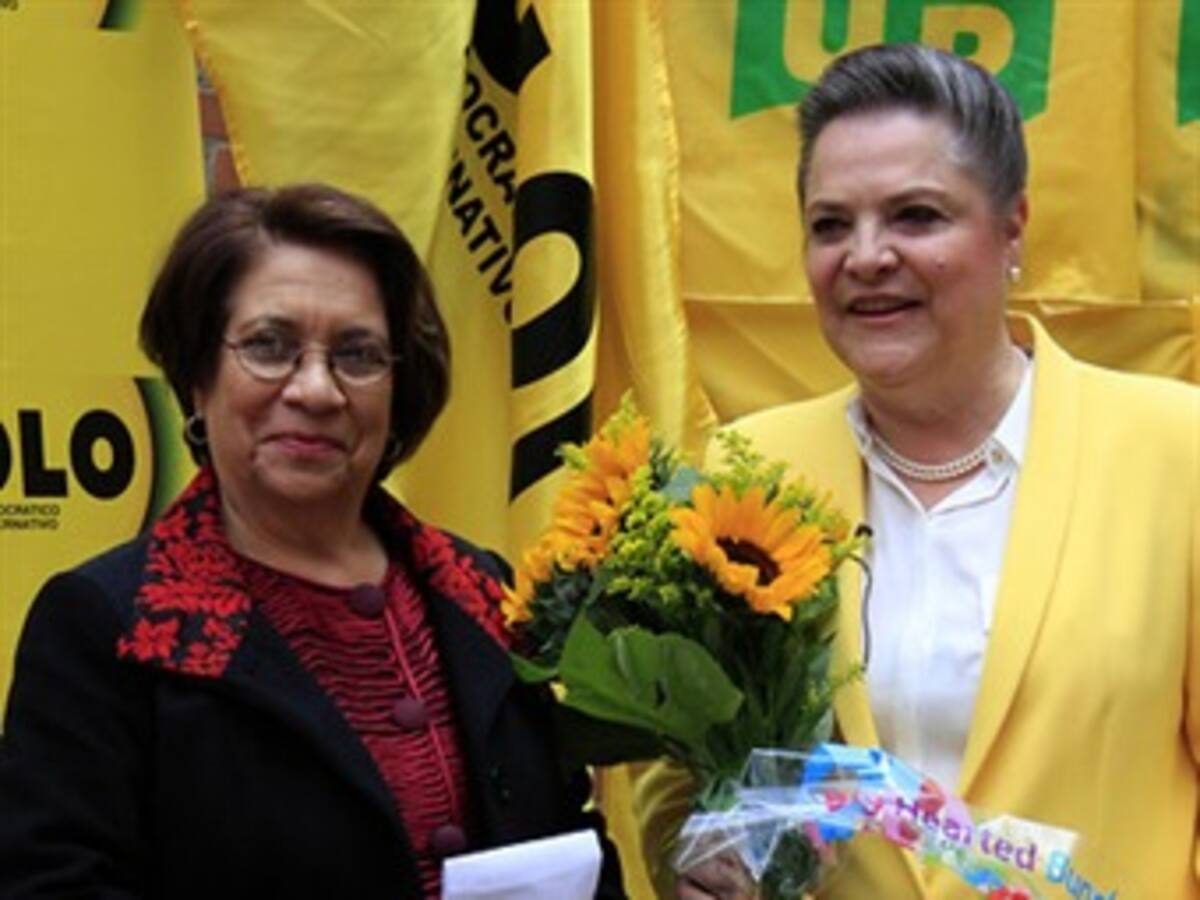 Clara López pide que el Polo escuche a Santos y a Zuluaga