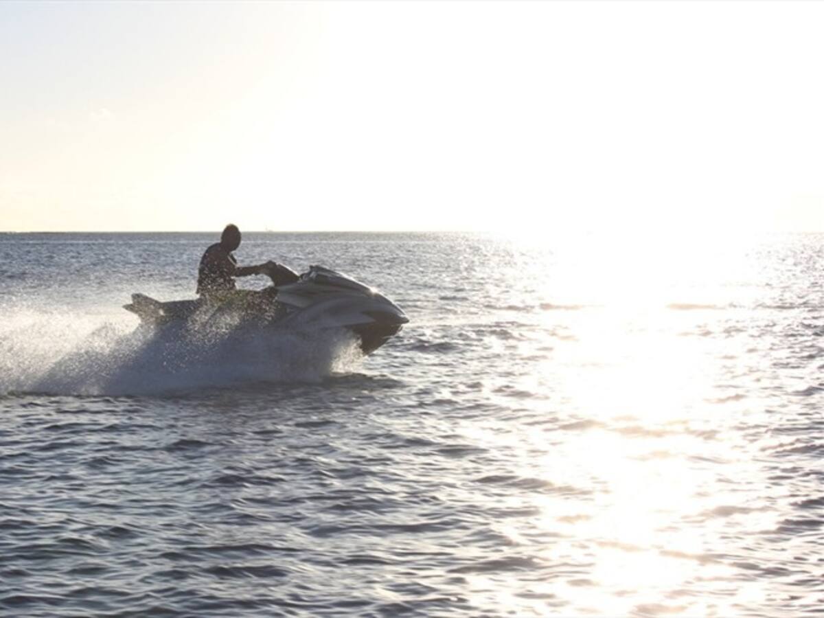 Turista denuncia que fue arrollado por una moto acuática en Cartagena