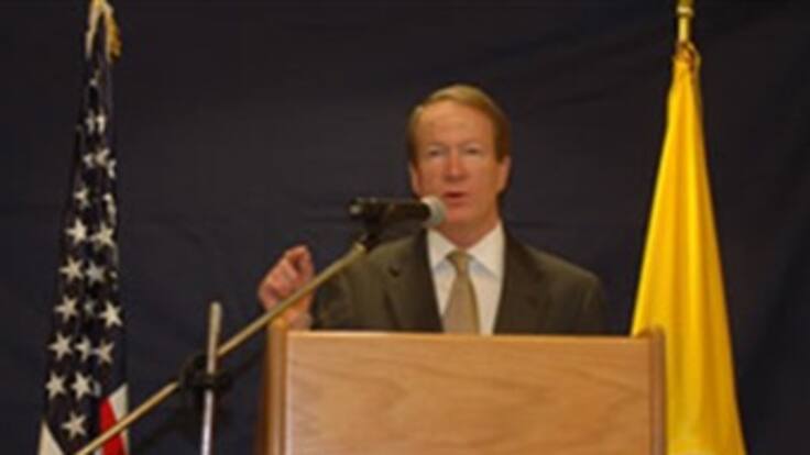 Embajador de EEUU William B. Brownfield anuncia recursos para el Medio Ambiente