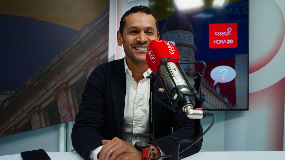 Castigo a EPS que no funcionan, reforma al Invima y rural extendido: propuestas de Daniel Palacios