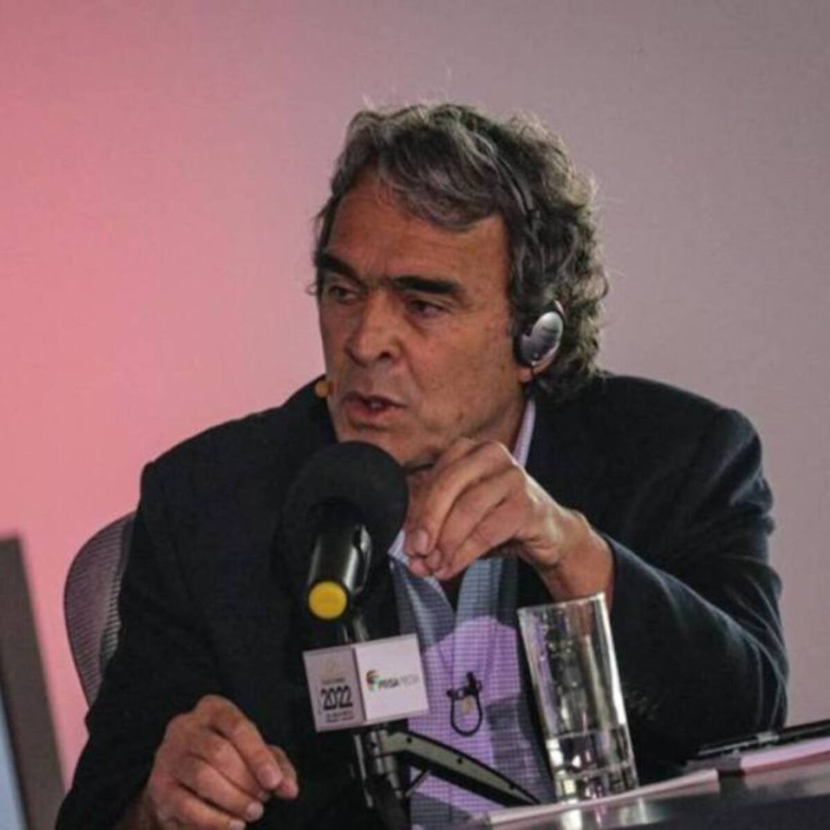 En plena campaña, encapuchados sacaron a Fajardo de la UTP