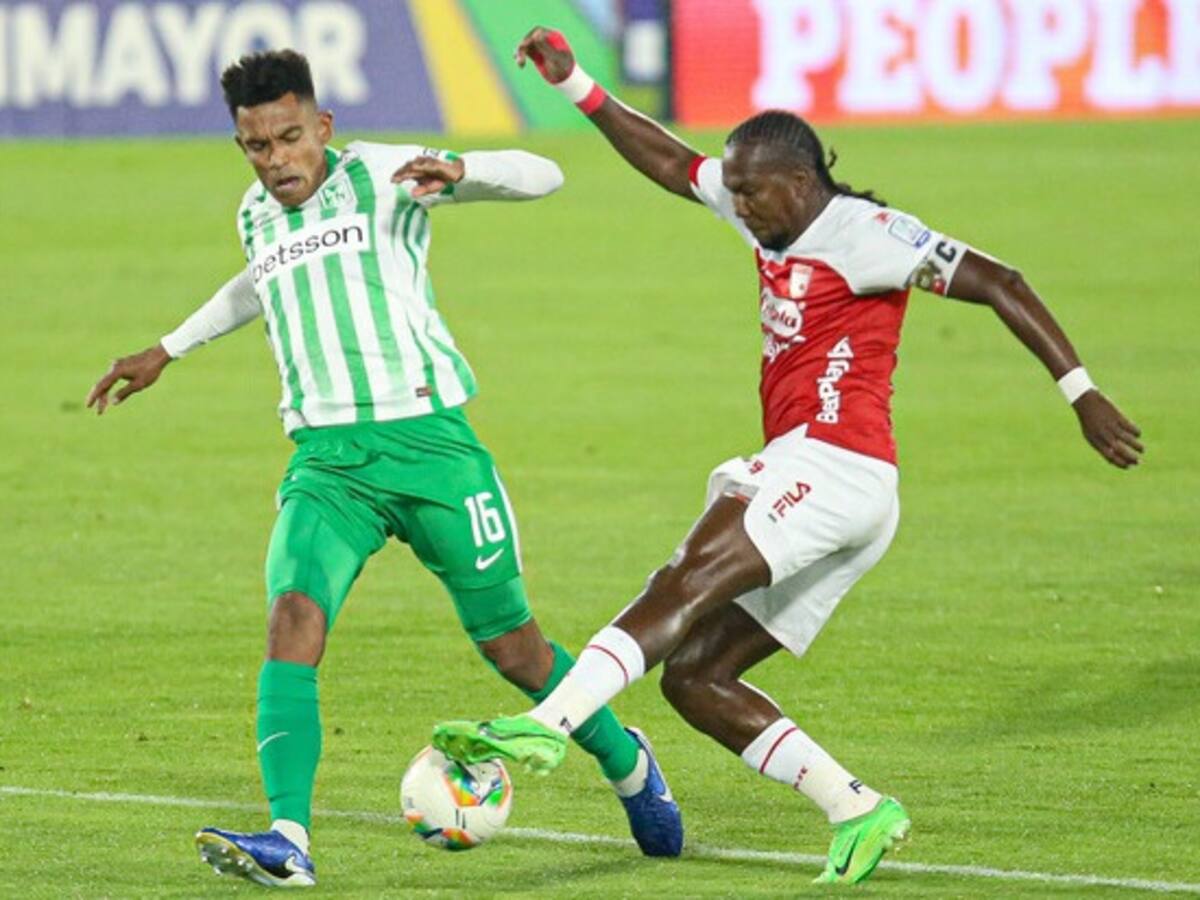 Santa Fe y Nacional igualan en un vibrante partido en El Campín