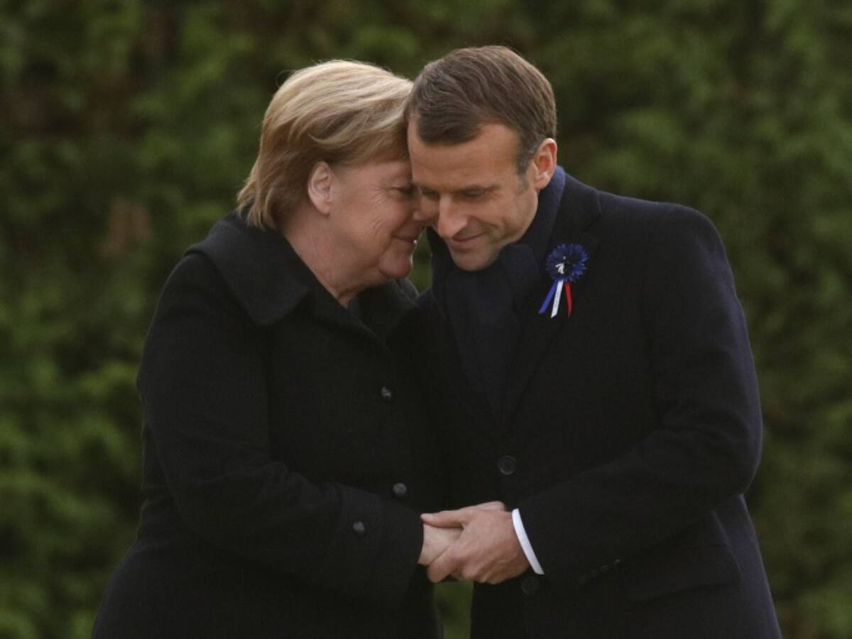 Histórico encuentro entre Macron y Merkel en lugar del armisticio de 1918