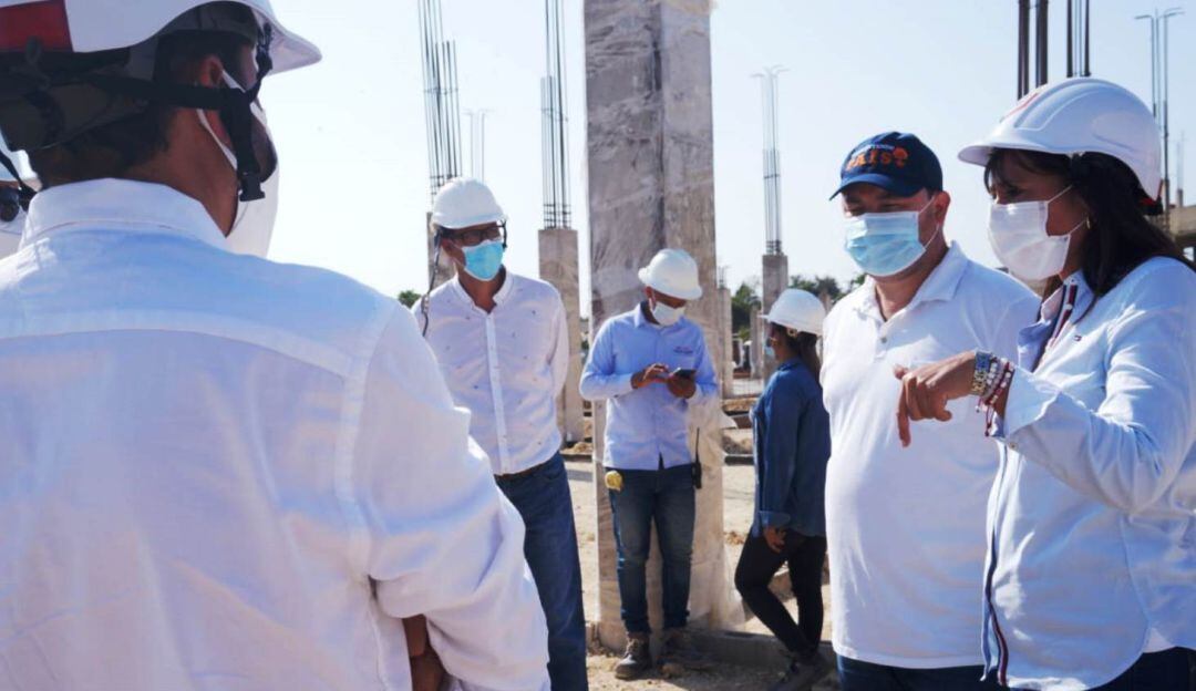 “Todos los docentes y estudiantes de Cartagena merecen colegios de la mayor calidad”: senador Fernando Nicolás Araújo