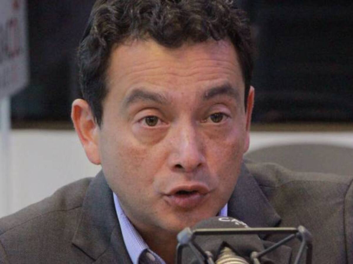 Si se cae Maduro, la más perjudicada en Colombia es la izquierda: Libreros