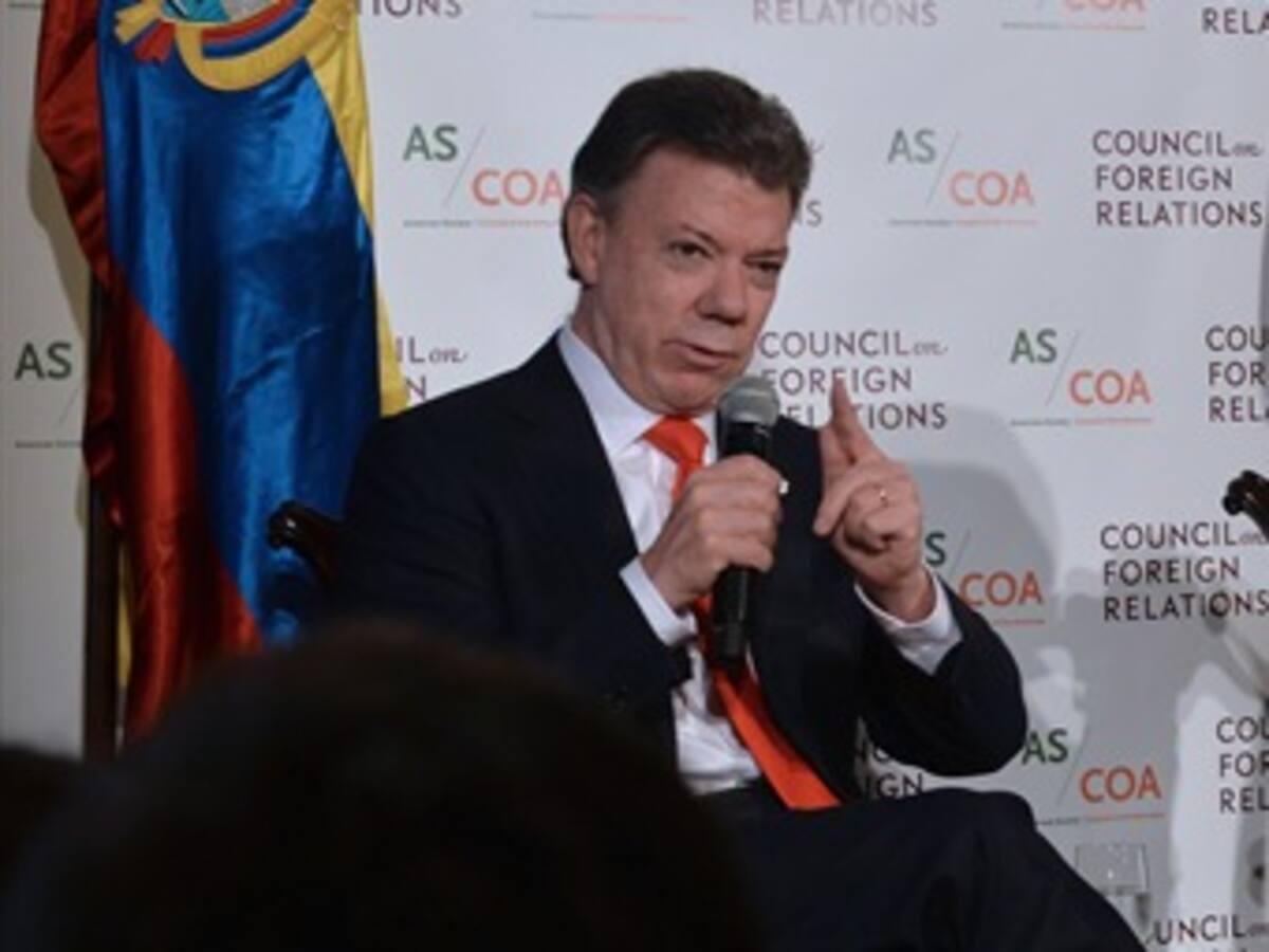 Violaciones a los DD.HH. no se juzgarán en tribunales militares: Santos