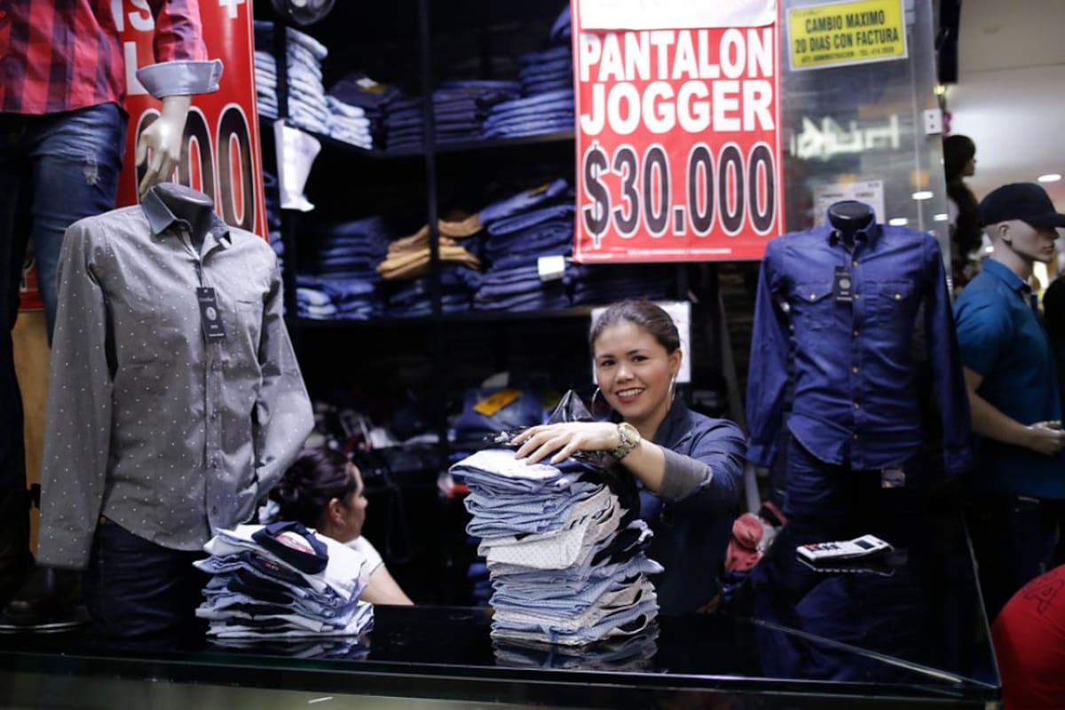 El sector es conocido por vender a mejores precios todo tipo de artículos y prendas de vestir.