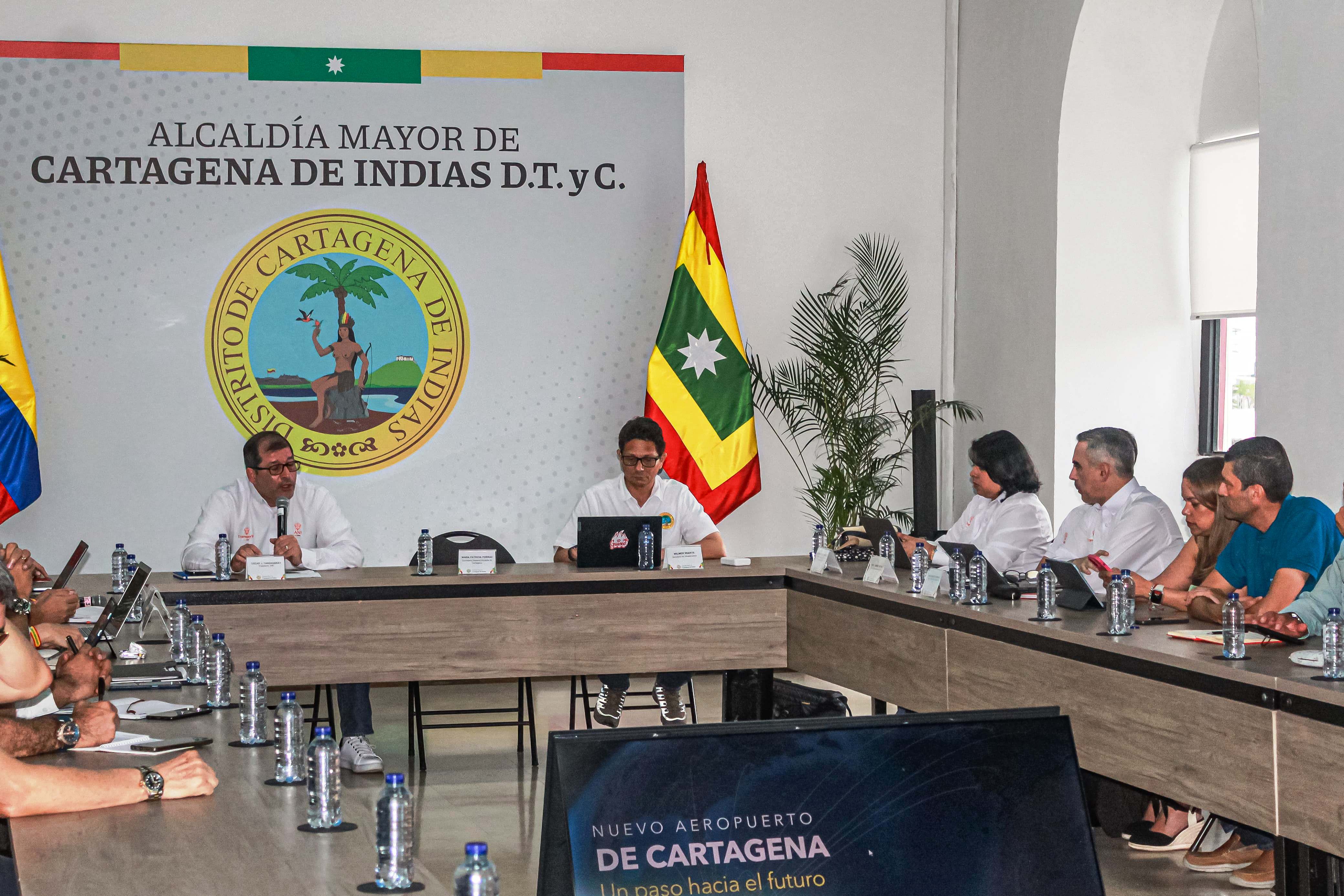 Distrito, ANI y concesionarios destraban obras viales, aéreas y portuarias en Cartagena