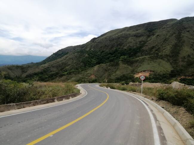 Vía entre Carmen de Apicalá-Cunday en Tolima
