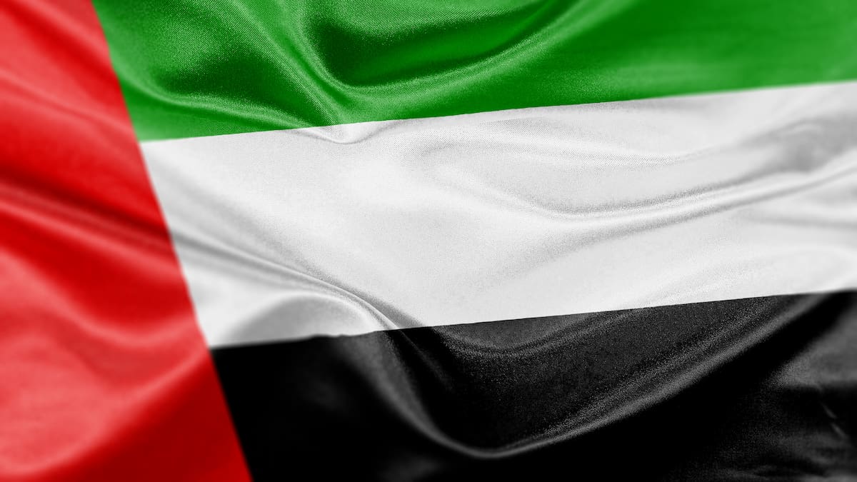 Emiratos Árabes Unidos cierra su embajada en Irán y retira a su embajador tras ataques