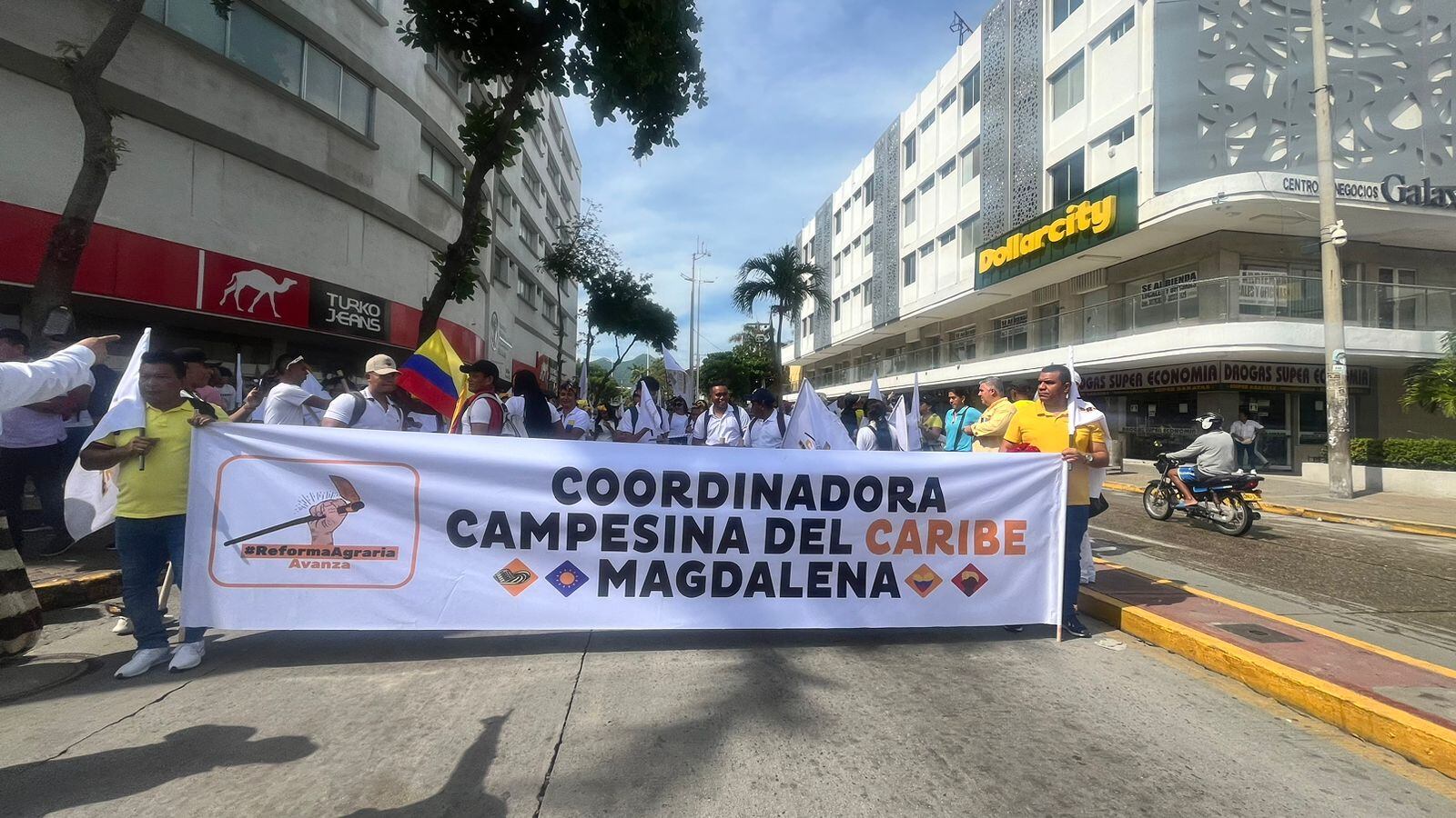 Manifestación 20 de julio en Santa Marta . Caracol Radio