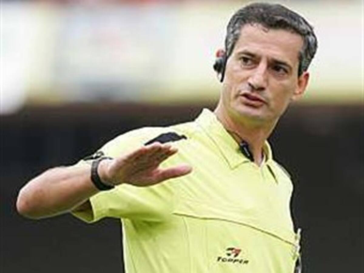 El brasileño Fagundes dirigirá Argentina-Colombia
