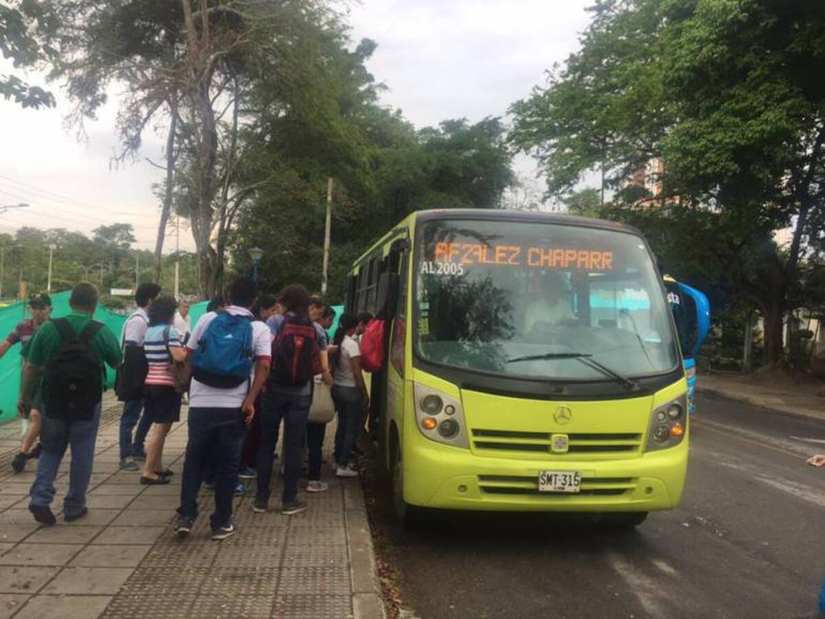 "A las trompadas no ": mensaje de operadores de Metrolínea al alcalde