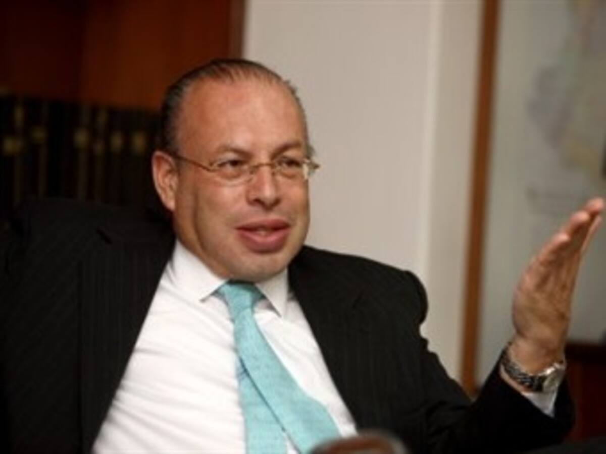 Registrador apoya 'mico' electoral en ley de presupuesto