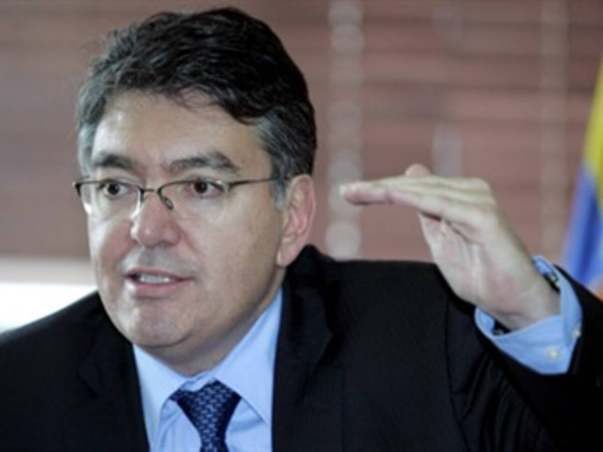 Traslado presupuestal podría estar por el orden de los 4 billones de pesos: MinHacienda