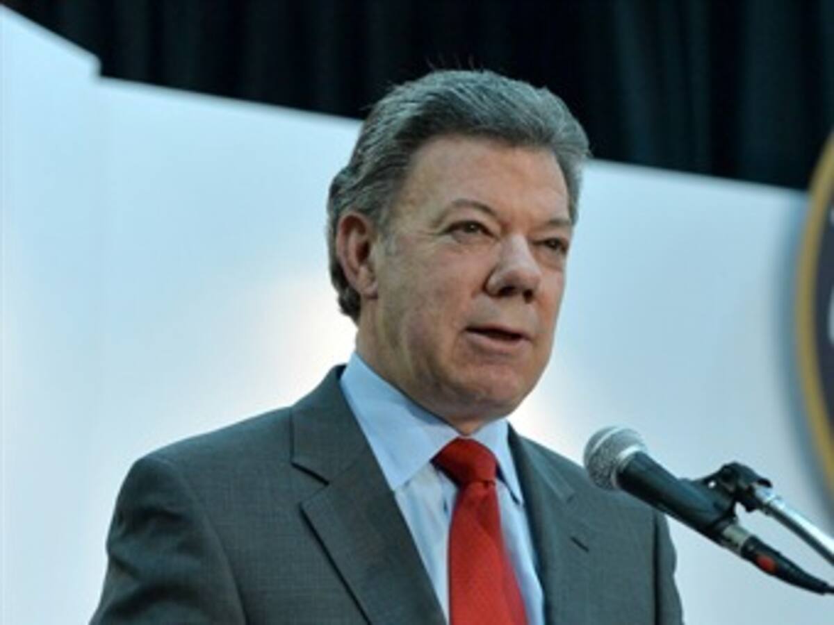 Opositores me sacan canas, pero no me trasnochan: Presidente Santos