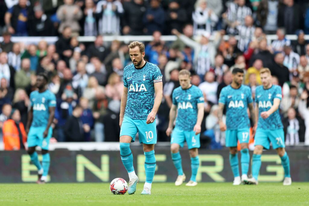 Jugadores del Tottenham en medio del partido ante Newcastle en el que cayeron  6-1 (Photo by Clive Brunskill/Getty Images)
