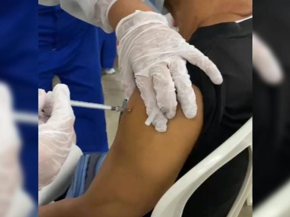 Denuncian caso de vacuna sin líquido en Barranquilla