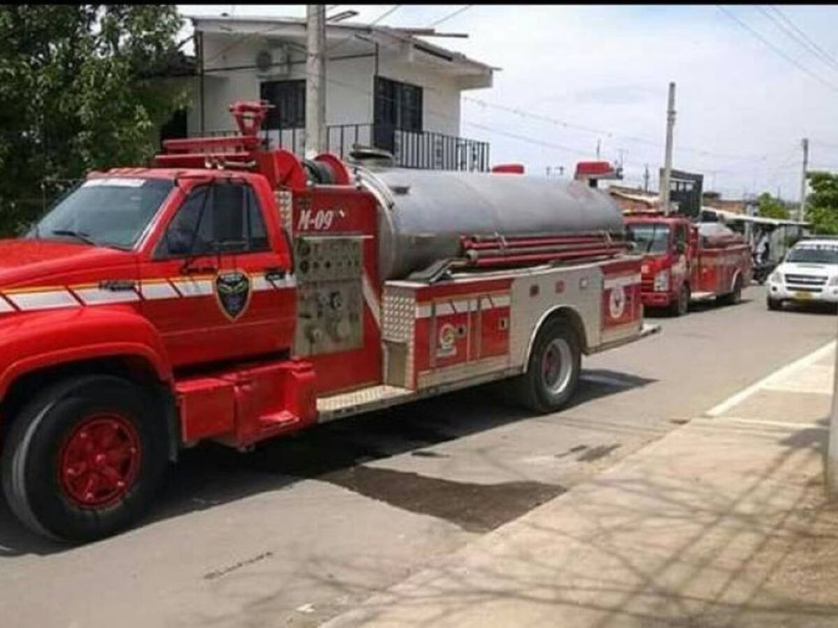 Ocho días completan los bomberos de Flandes en cese de actividades