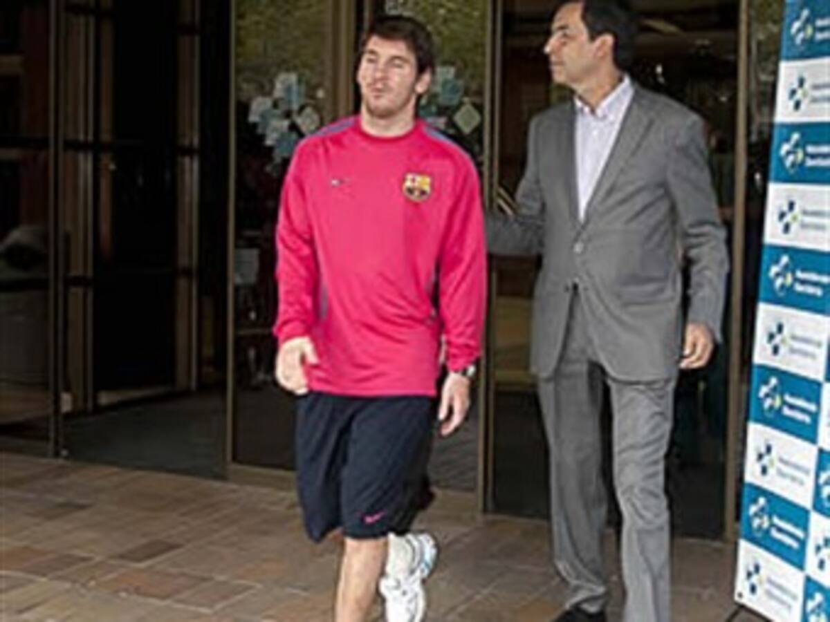 Confirmado: Messi sufre distensión de ligamentos en el tobillo