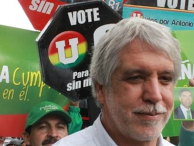 Congresistas sabotearon intervención de Peñalosa en Congreso del Partido Verde