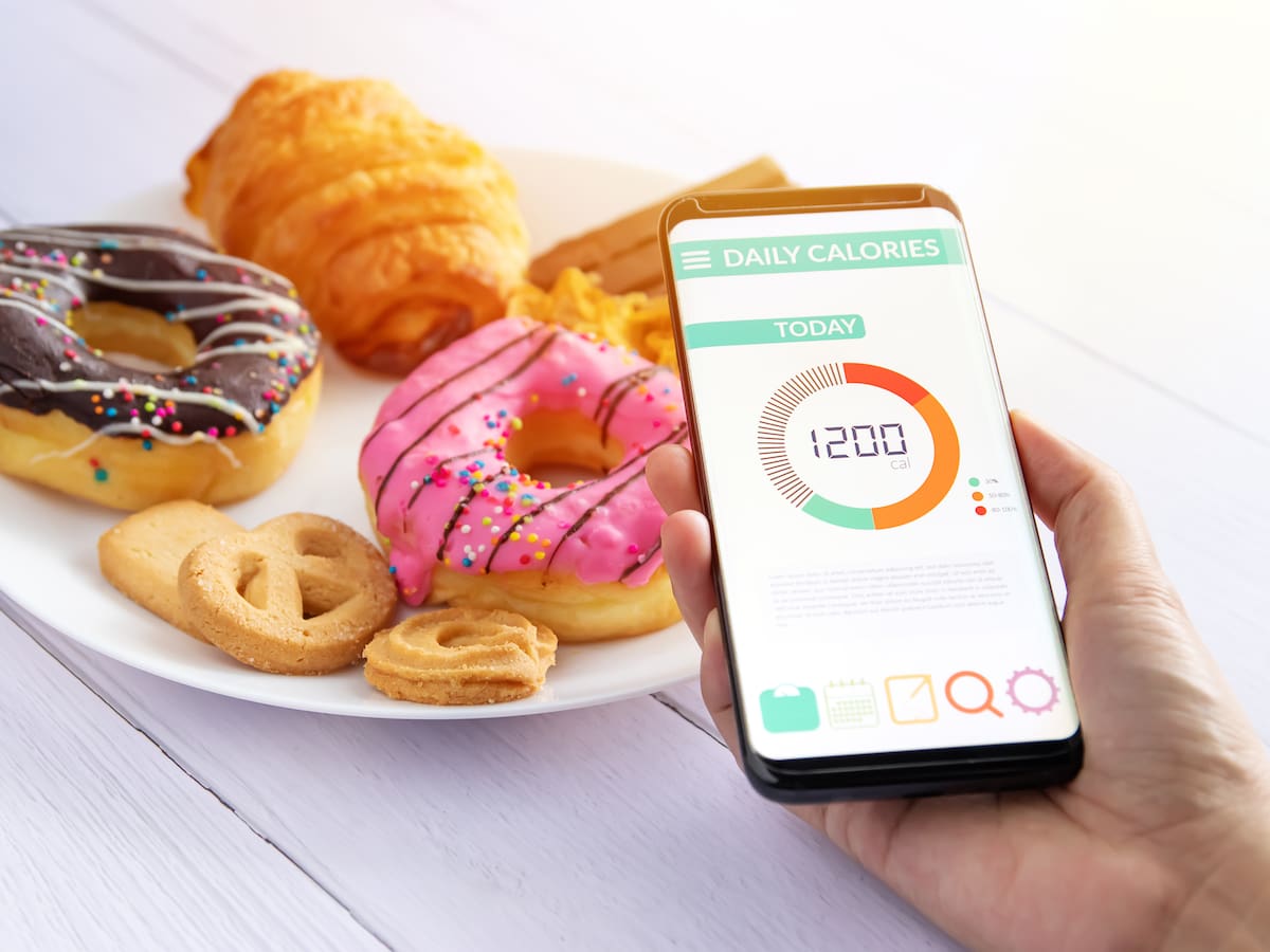 ¿Cuántas calorías debería consumir a diario? Esto dicen expertos