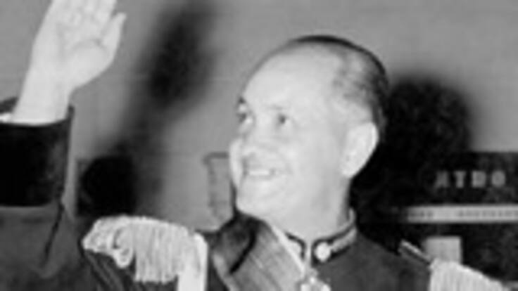 Gustavo Rojas Pinilla renuncia a la presidencia de Colombia