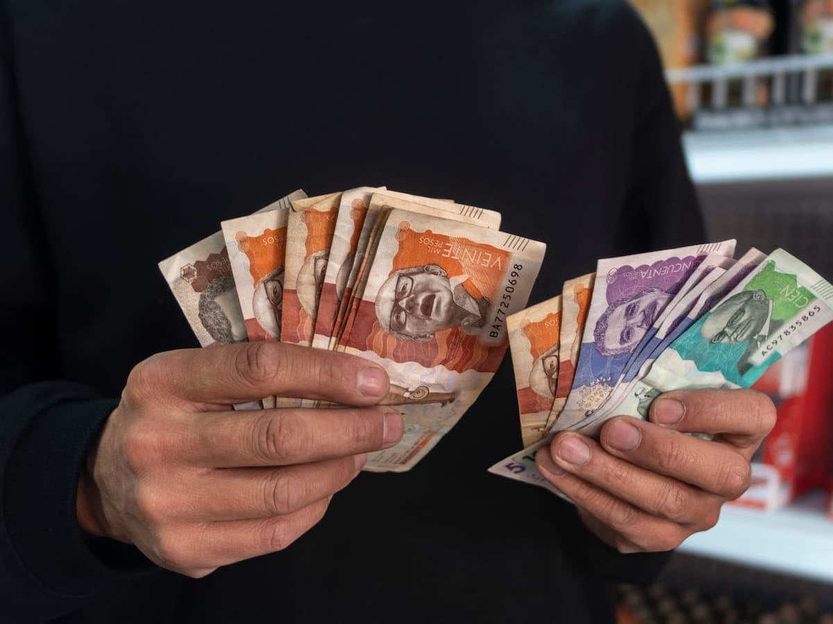 ¿Cuánto le debe llegar de prima en diciembre 2024 si gana el salario mínimo? Valor exacto