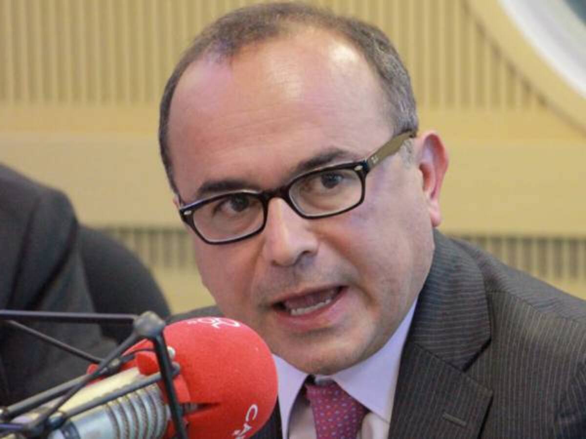 Es difícil sacar la JEP con un establecimiento político dividido: Cuervo
