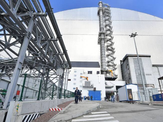cúpula gigante que cubre reactor accidentado de Chernóbil