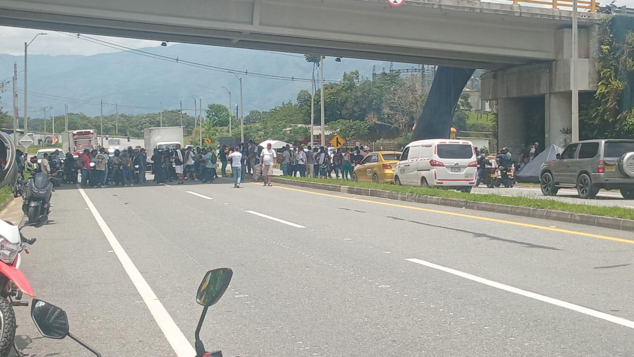Protesta mineros en Porce- foto cortesía