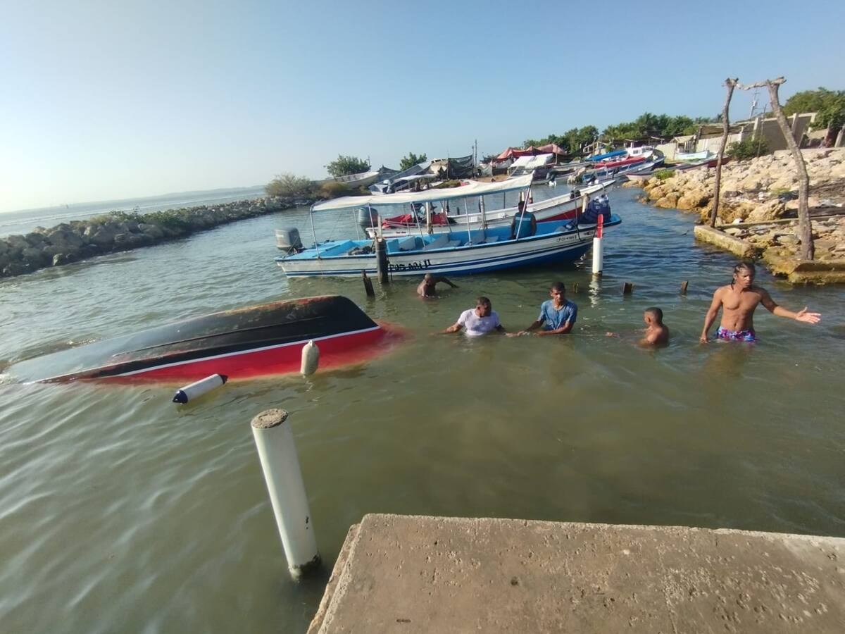 Armada rescató a 23 turistas que sufrieron accidente marítimo en Cartagena
