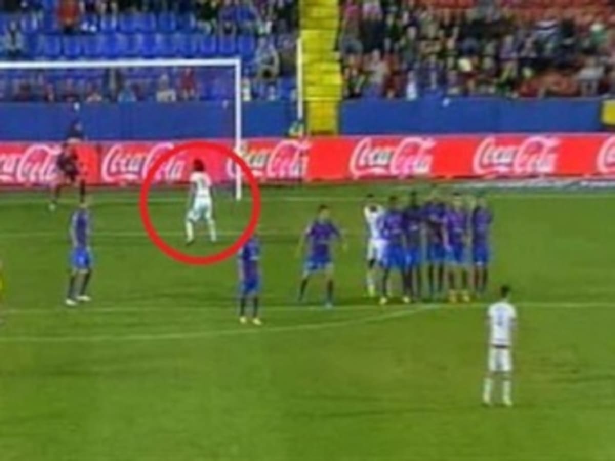 El fútbol se hace otro lío, por El Pais de España digital