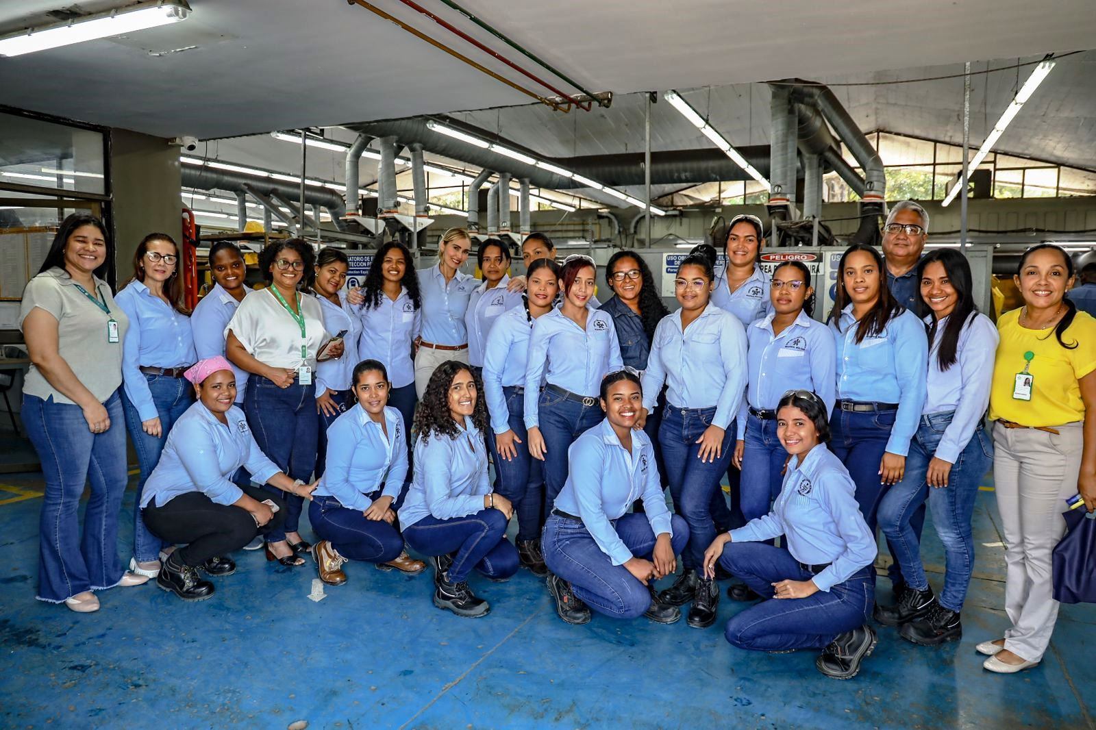 Colombia avanza en la formación de mujeres en la industria naval y astillera