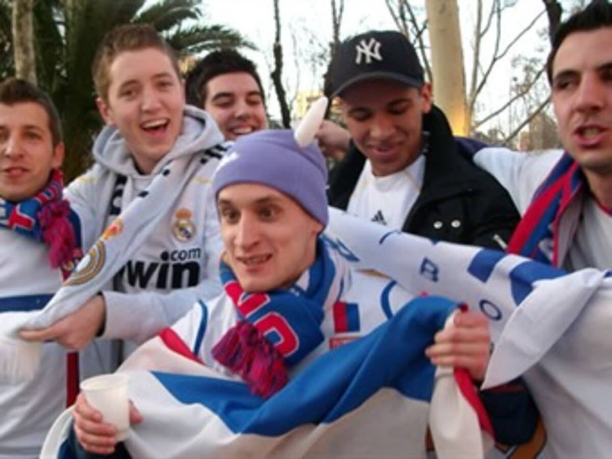 Mourinho le pide a la afición madridista que sea 'más caliente'