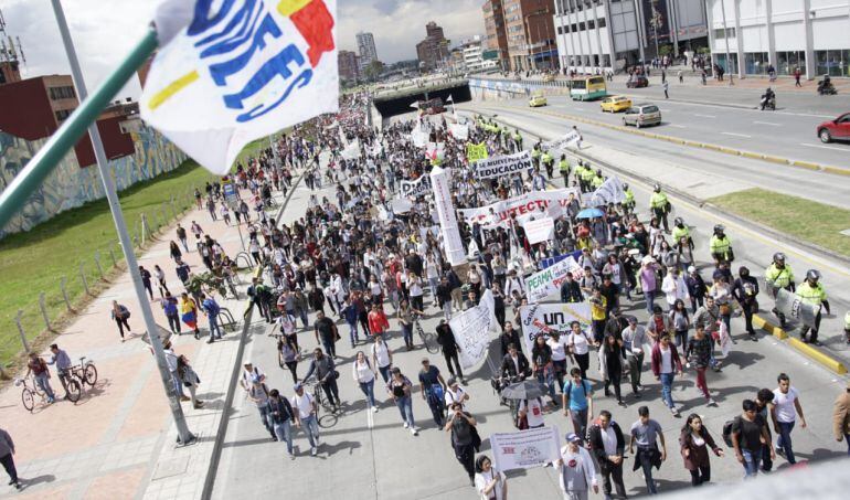 Imagen de marcha estudiantil 