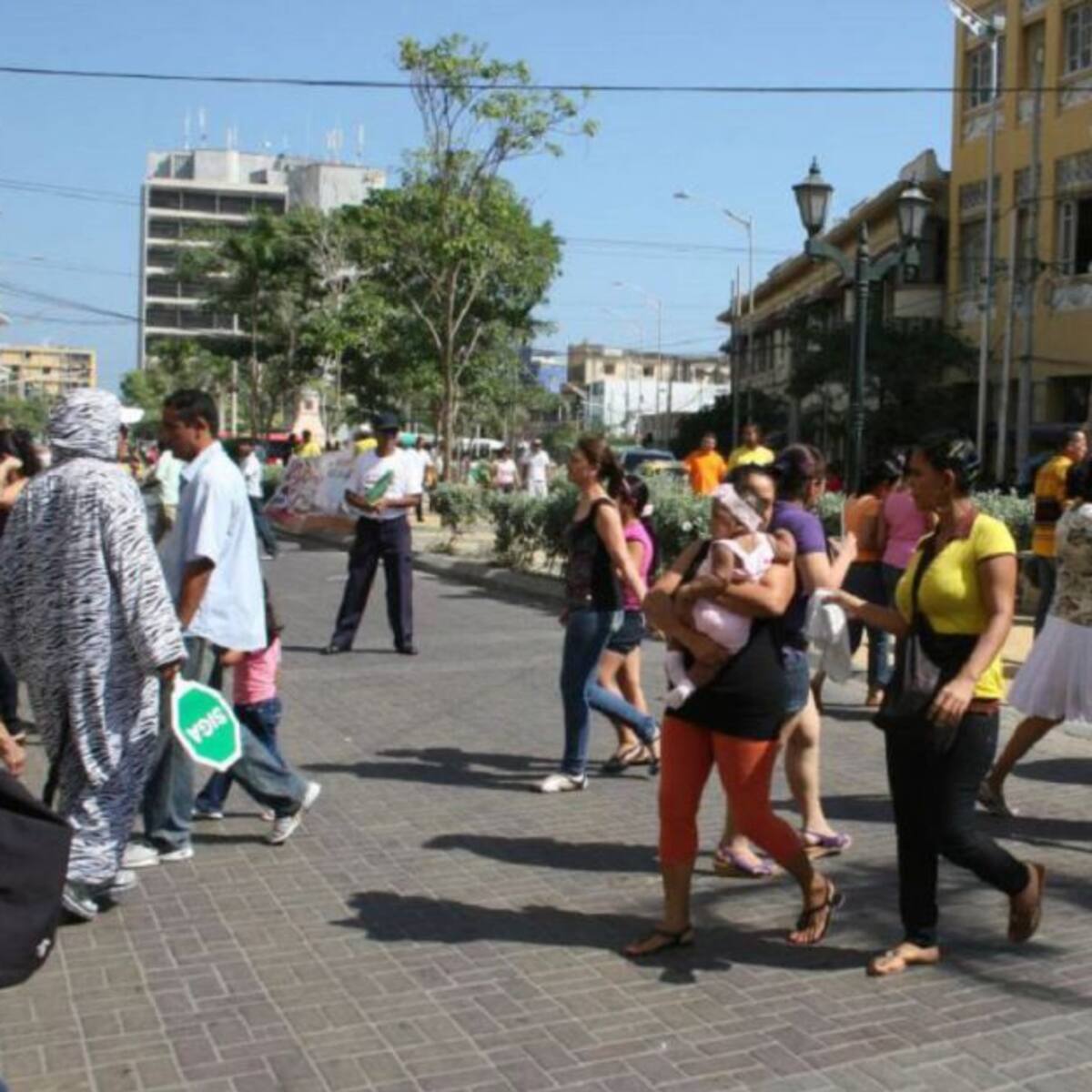 Comerciantes anuncian acciones jurídicas por altas tarifas de energía