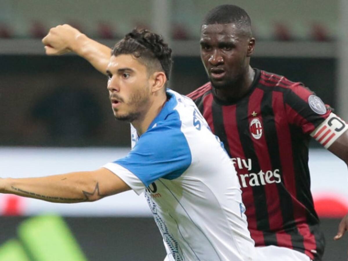 Zapata avanza con el Milan y Arias queda eliminado con el PSV de la Europa League