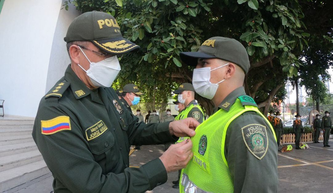 La condecoración fue realizada por el propio director de la Policía, Mayor General Jorge Vargas