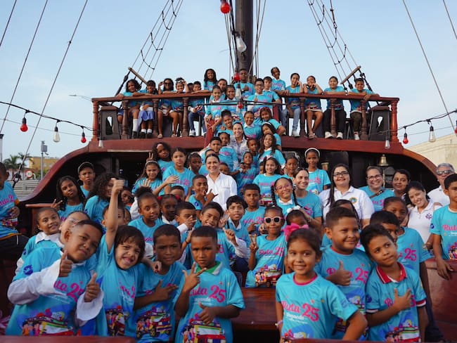 100 niños y niñas fueron piratas por un día en Cartagena