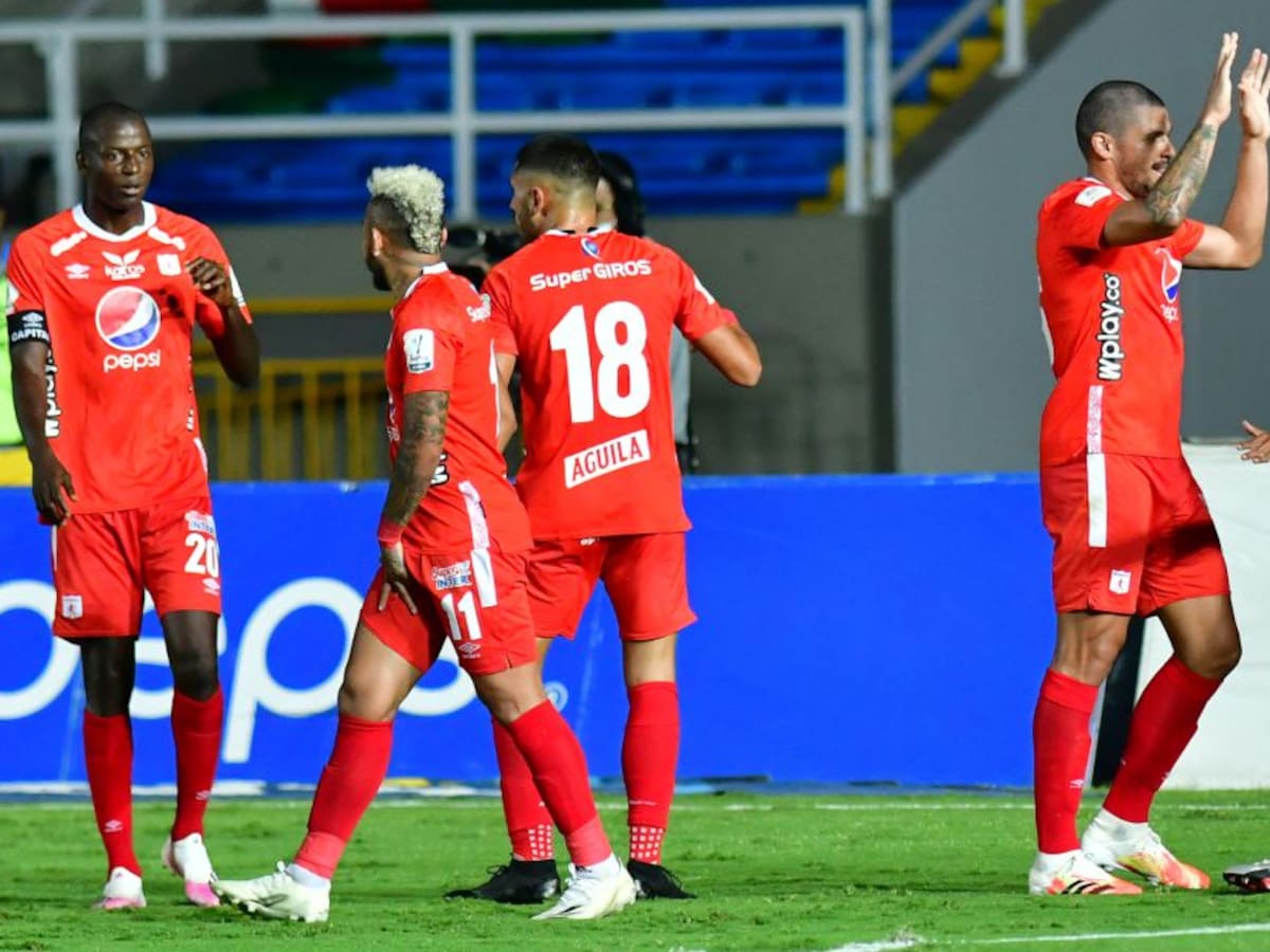 América confirma un caso de COVID-19 previo al partido contra Nacional