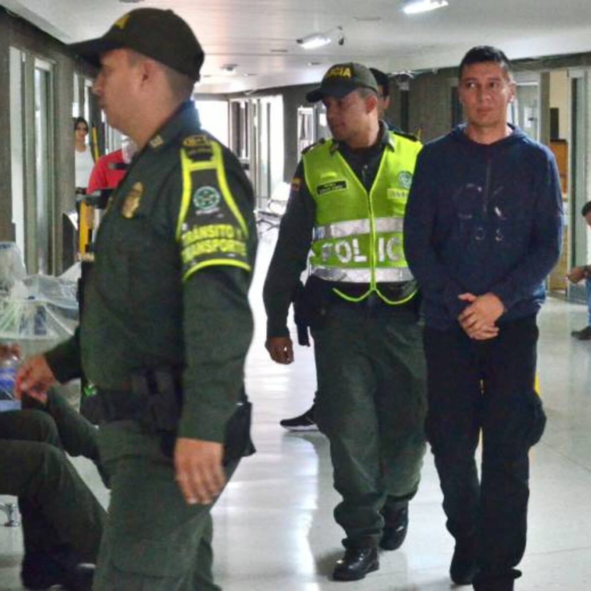 En su casa continuará el proceso el conductor que arrolló a un policía