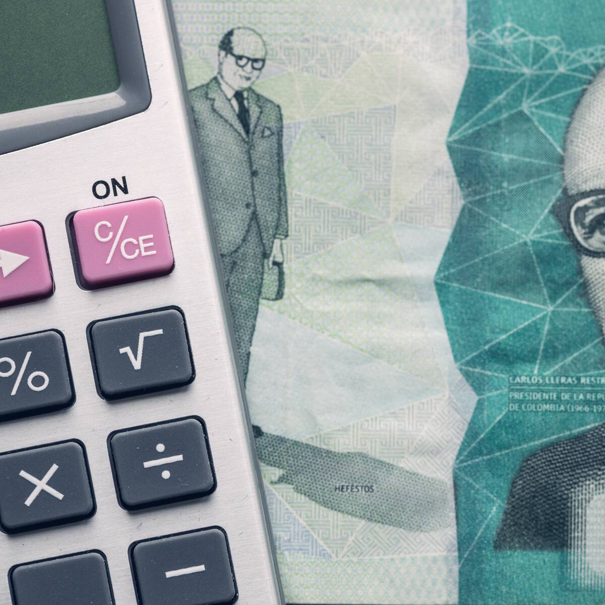 Prima de servicios y de navidad a servidores públicos: ¿de cuánto es y cuándo la pagan?