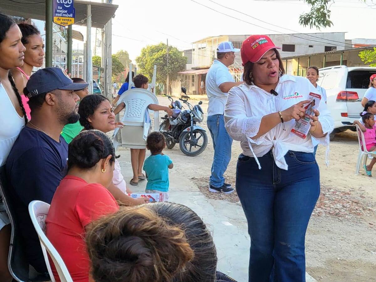 La precandidata Jacqueline Perea Blanco llega a 70 mil firmas