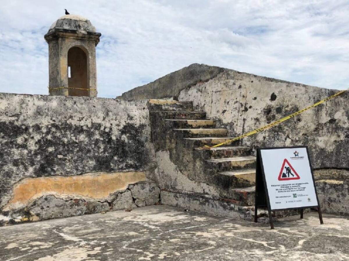 Refacciones en la garita de la batería del Ángel San Rafael