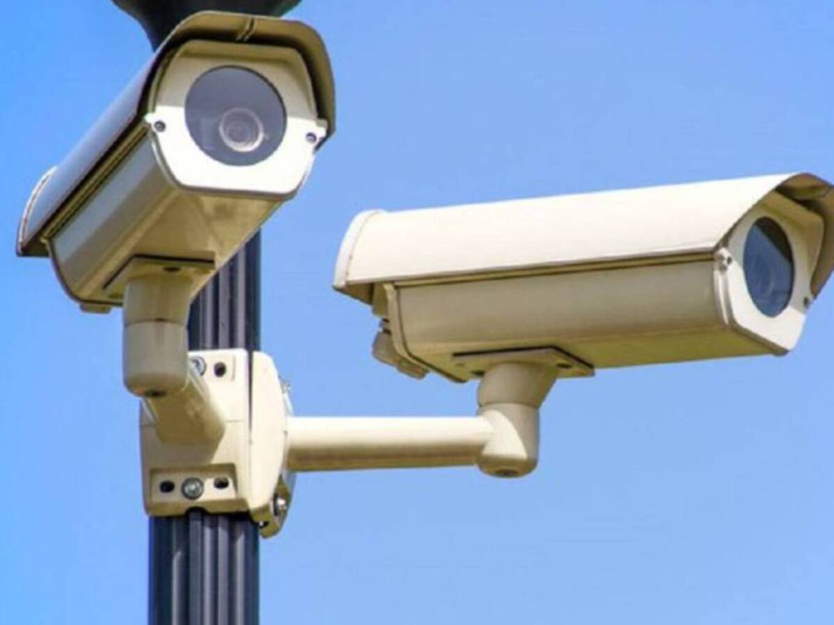 Analizan la posibilidad de colocar 'fotomultas' en el carril del Megabús